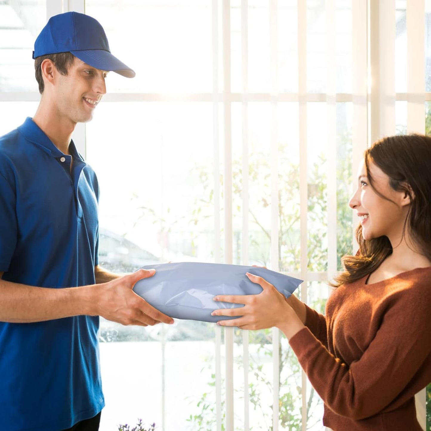 Poly Mailers 10x13 Inch 200 Pcs, Light Blue Shipping Bags, Mailing Envelopes with Self Seal Adhesive Strip, Waterproof and Tear-Proof Poly Bags for Non-Fragile Items