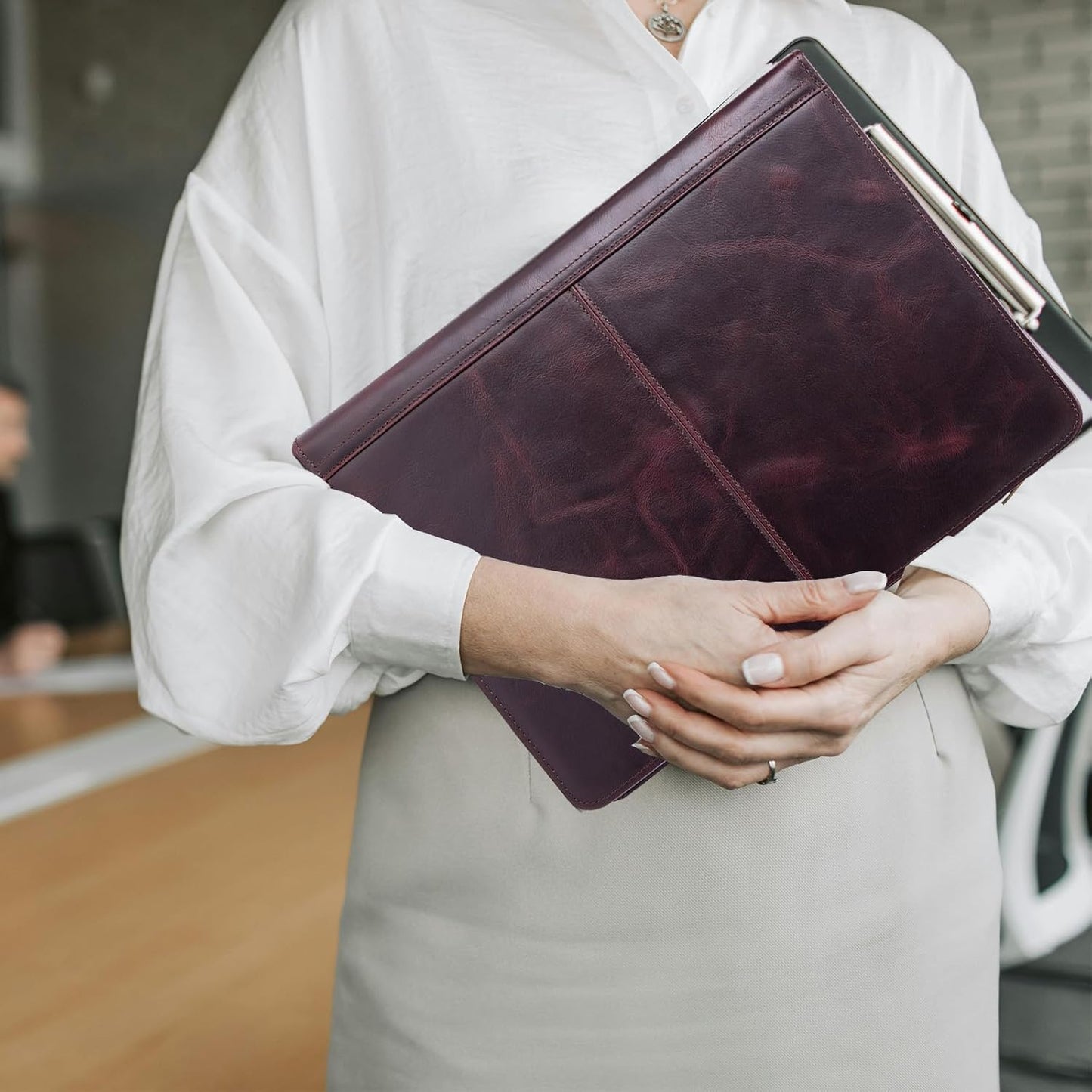 Genuine Leather Portfolio with 3 Ring Binder, Full Grain Leather Padfolio Zippered, A4 Notebook Holder Laptop Sleeve Professional Folder Organizer Gift for Men and Women, Dark Brown, Oil Tanned