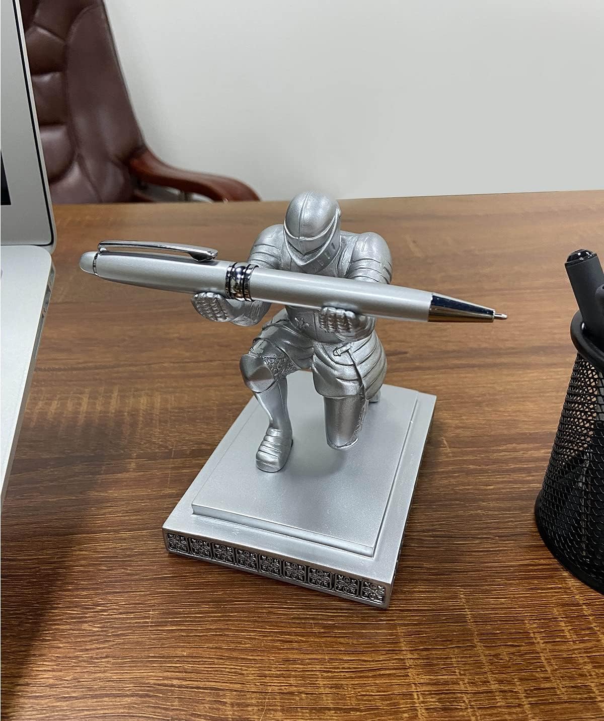 Executive Knight Pen Holder with A Cool Pen, Home Office Desk Organizers Decor Resin Pen Holder, Christmas Gift Idea for Dad, Uncle, Man, Boyfriend, Friends Silver