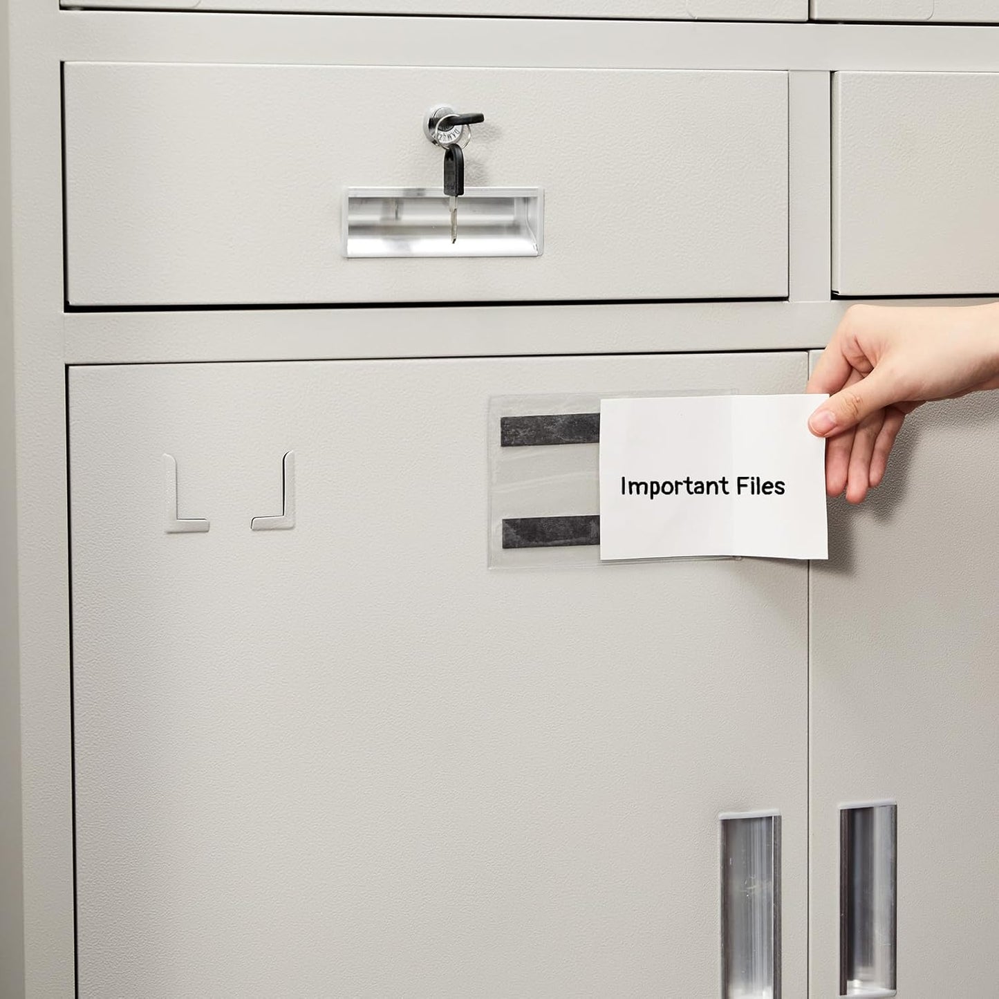 Ctosree 500 Pcs Magnetic Sign Holder Pallet Rack 5.5 x 3.5 Inches Magnetic Label Holder Clear Double Sided Window Display Frame Easy Front Opening for Window Door Office Schedule Store Home