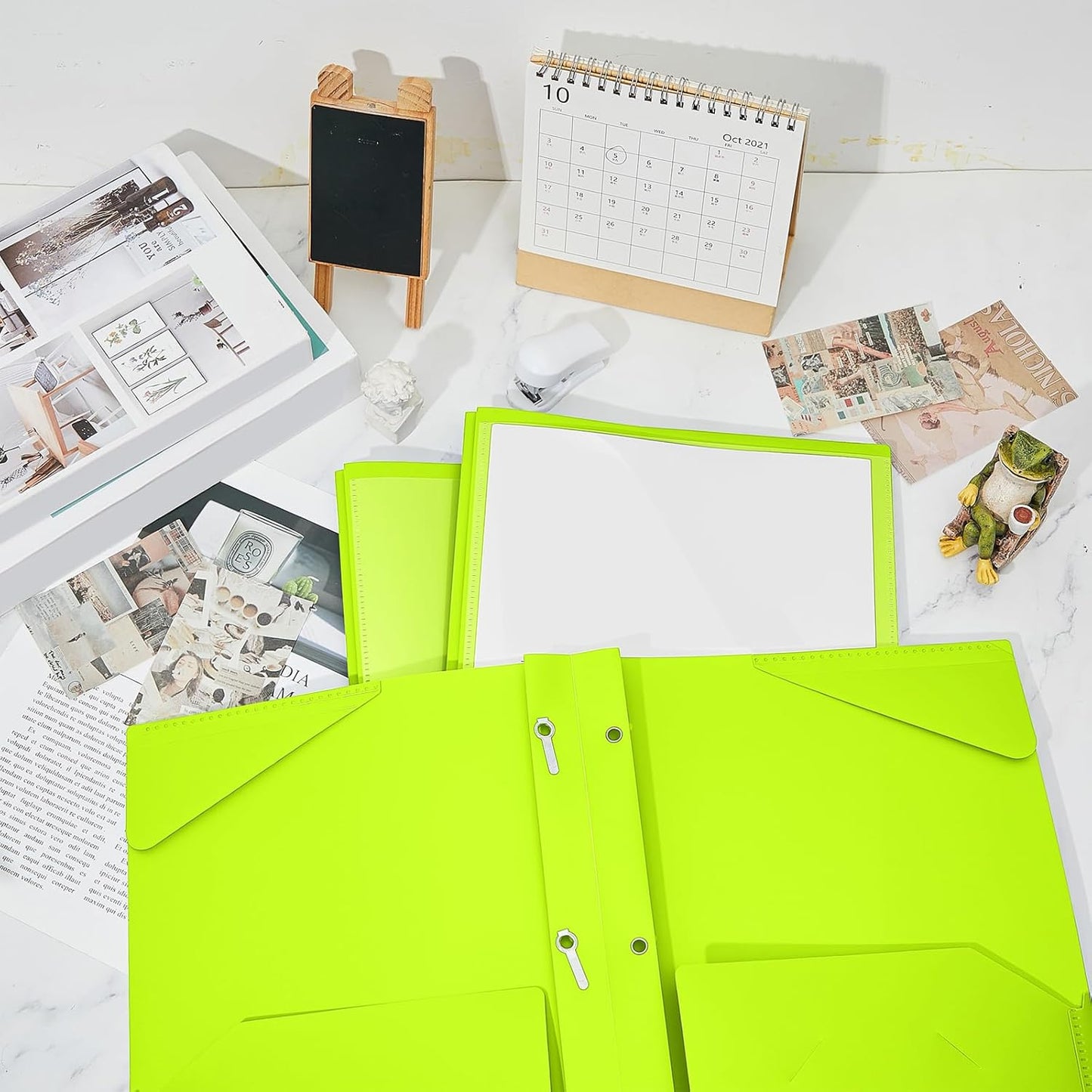 Henoyso 18 Pcs Plastic Folder with Clear Front Pocket and 3 Prong Plastic Folders with Card Slot Pocket Folders with Prongs for School Office (Fluorescent Green)