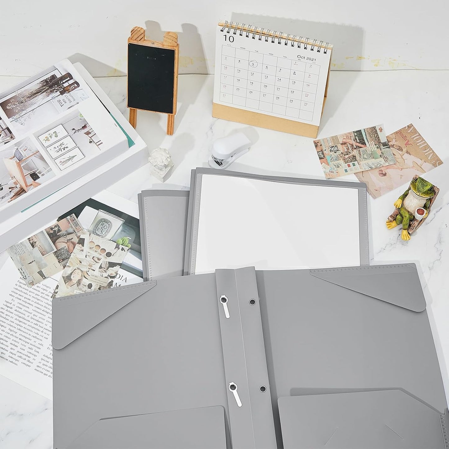 Henoyso 18 Pcs Plastic Folder with Clear Front Pocket and 3 Prong Plastic Folders with Card Slot Pocket Folders with Prongs for School Office (Gray)