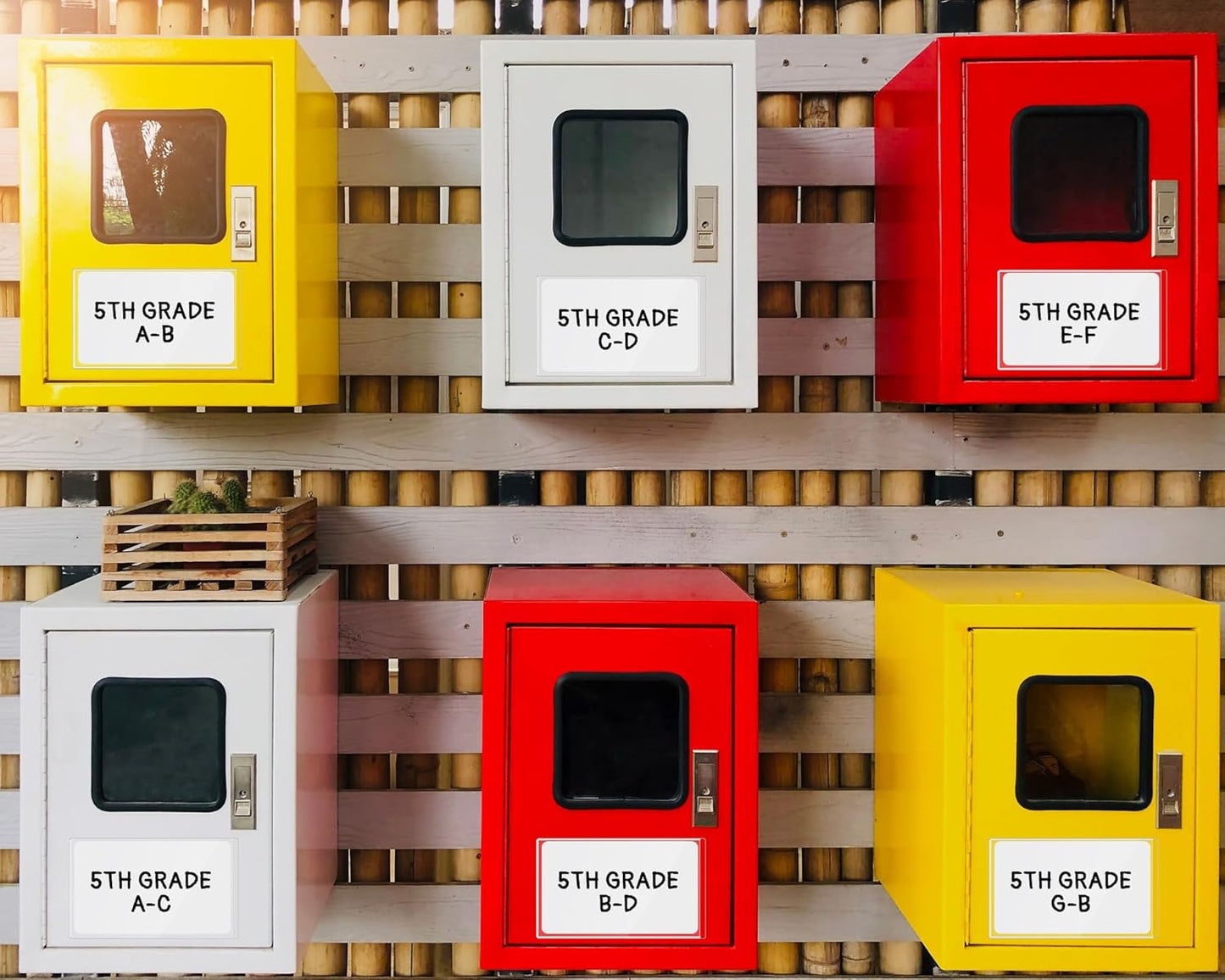 Ctosree 200 Pcs Magnetic Sign Holder Pallet Rack 5.5 x 3.5 Inches Magnetic Label Holder Clear Double Sided Window Display Frame Easy Front Opening for Window Door Office Schedule Store Home