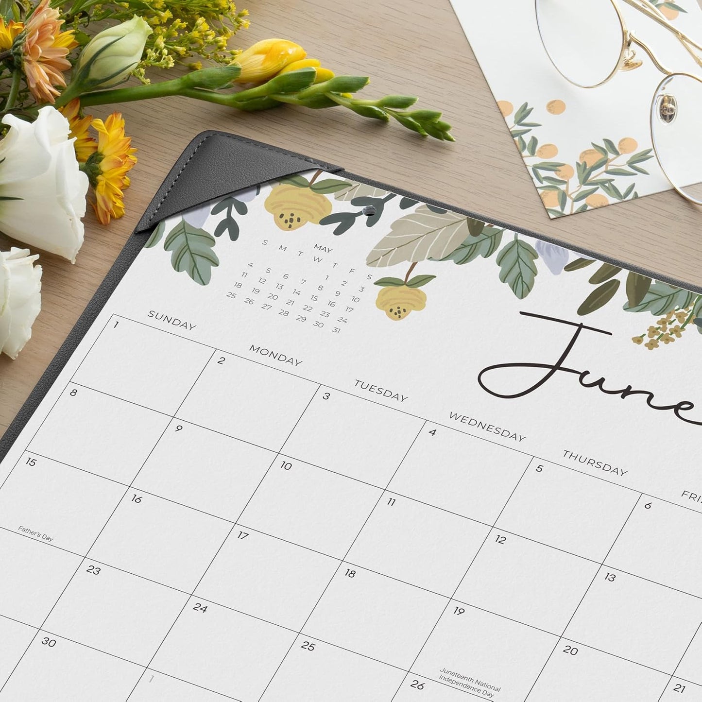 Cabbrix Desk Calendar 2025-2026 with Desktop Mat, Floral Desk Pad Calendar 15 x 12 Inch Runs From July 2025 to December 2026, Desk Blotter Calendar for Home School and Office (Black)