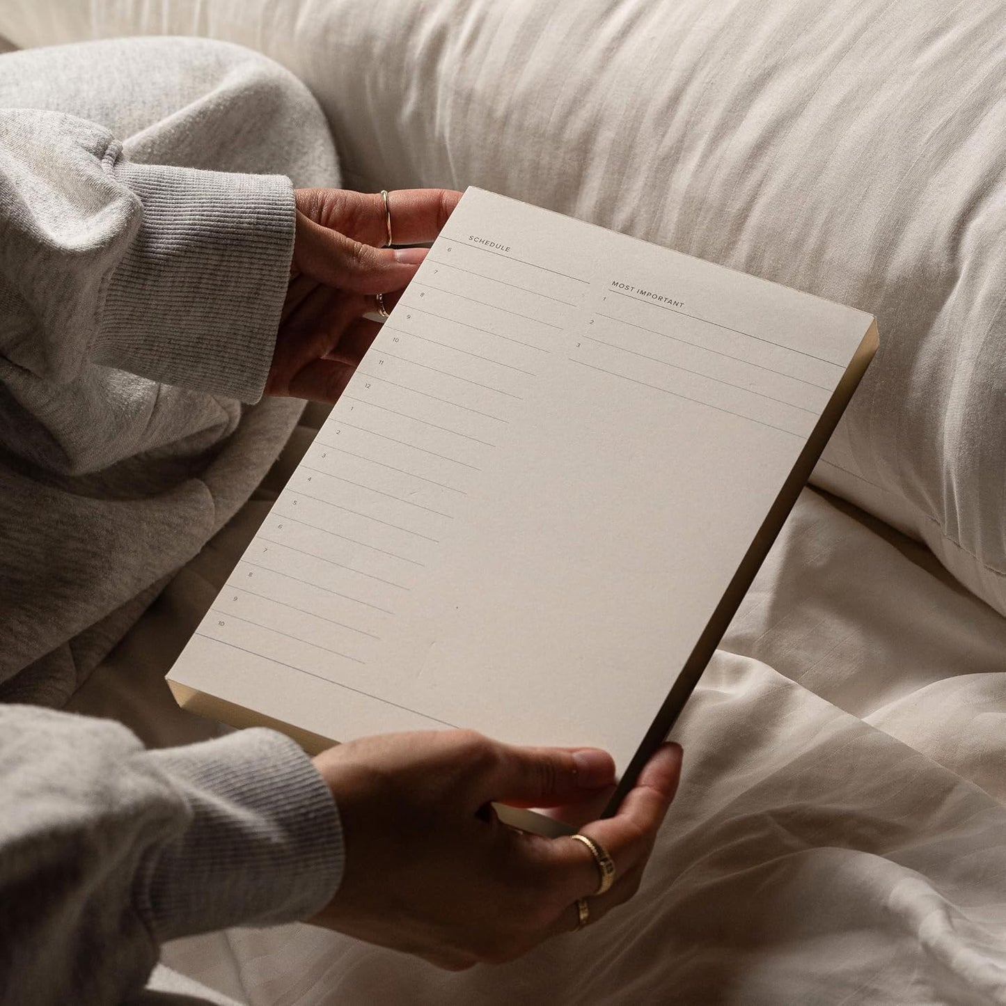 Daily and Weekly To-Do List Notepad – Desk Pad for Work and Study, Gold, 8x6 Inches