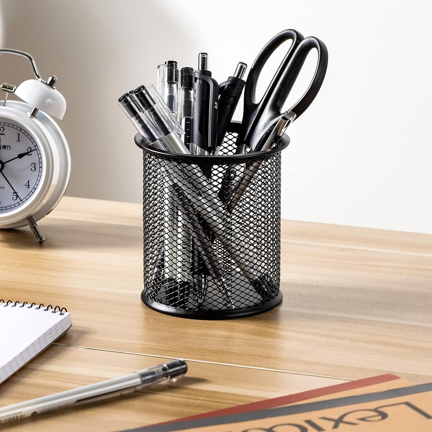 Amazon Basics Wire Mesh Pen Cup, Office Caddy Storage, Black, ‎3.7" x 3.3"