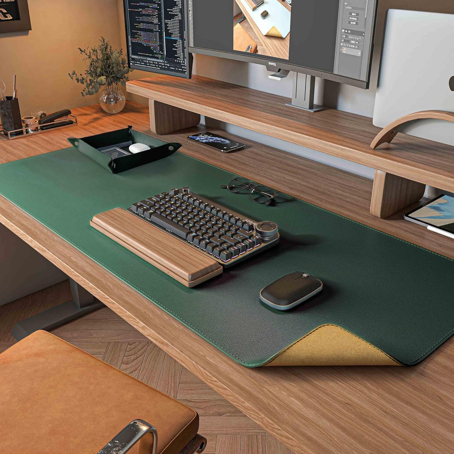 DAWNTREES Dual Sided Desk Mat,Leather Desk Pad,Cork Desk Mat Protector,with PU Leather Valet Tray Organizer,Large Mouse Pad,Desk Writing Pad for Office and Home(Dark Green 31.5"x15.8")